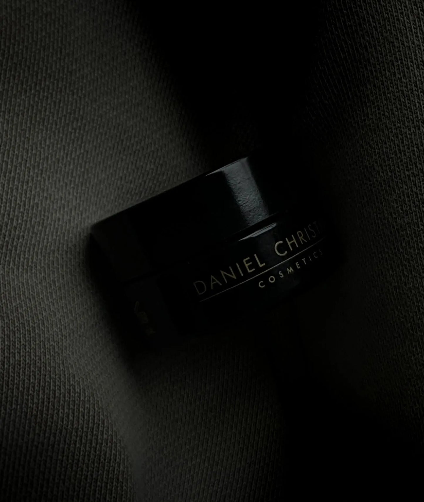 DC VERSATILE LIPBALM OKO MAISON