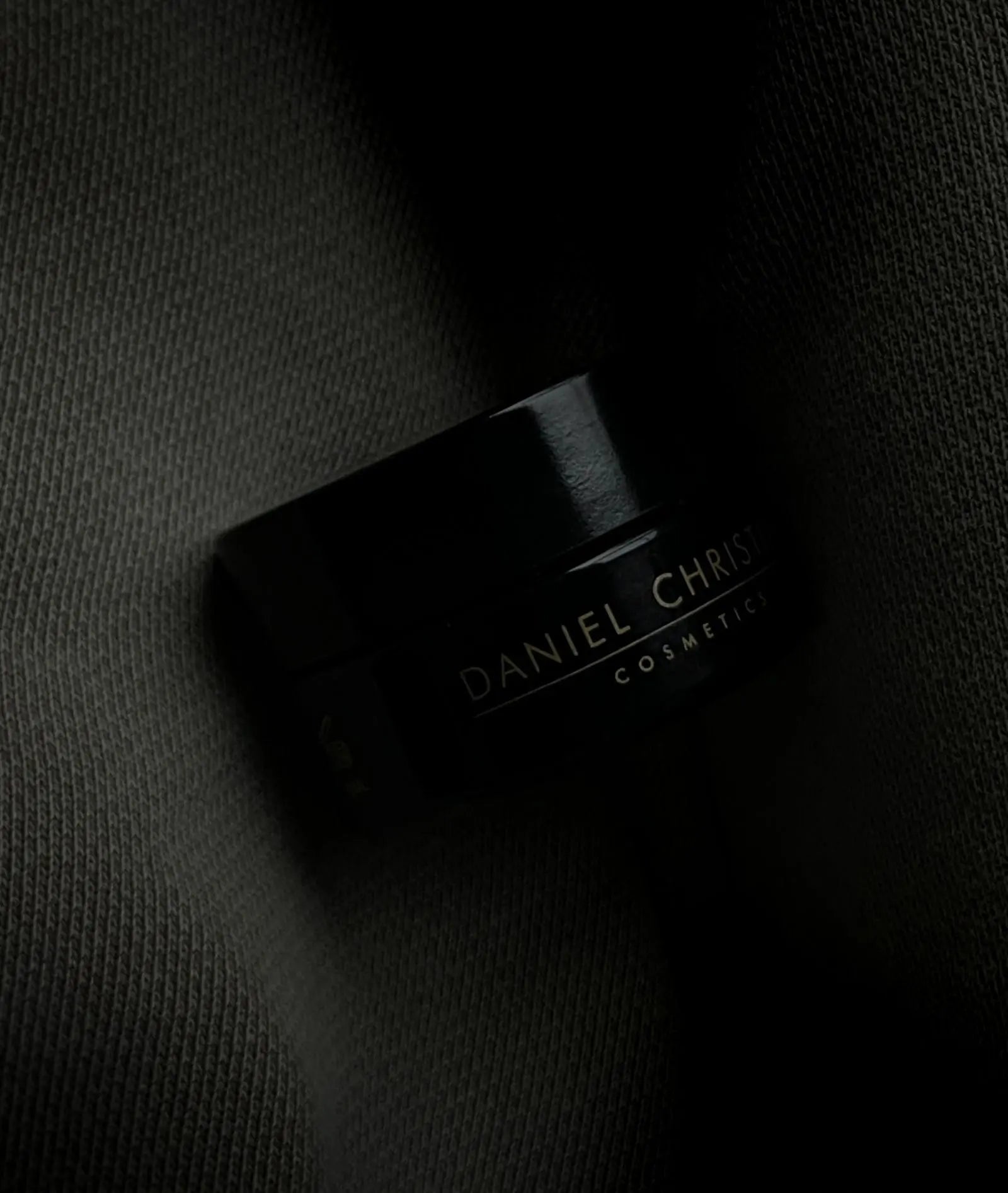 DC VERSATILE LIPBALM OKO MAISON