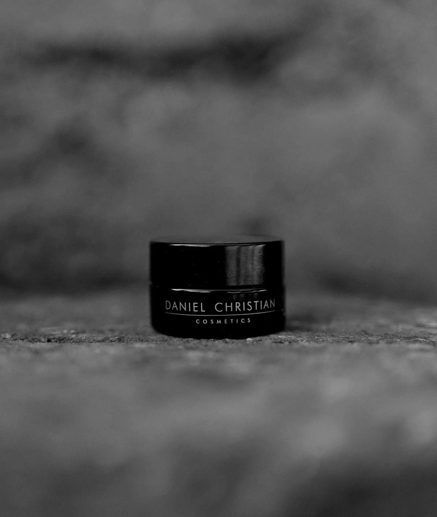 DC VERSATILE LIPBALM OKO MAISON