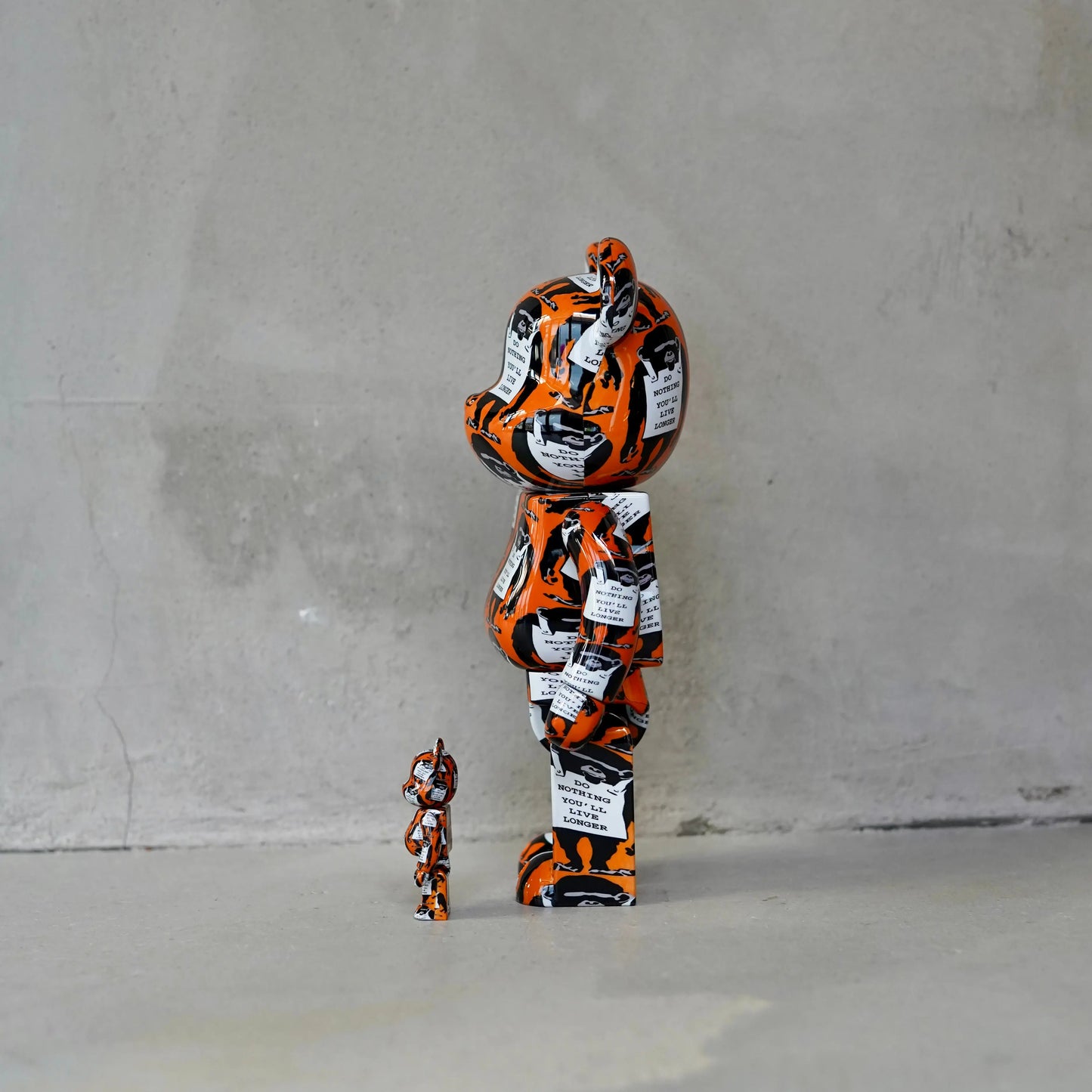 Bearbrick Monkey Sign 100% & 400% Set Orange OKO MAISON