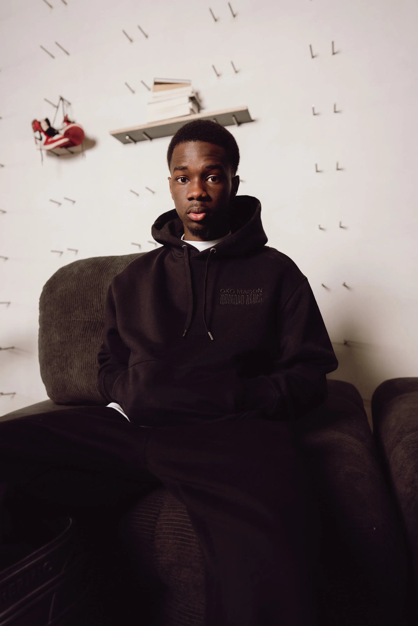 STYGIAN BLACK HEAVYWEIGHT HOODIE OKOMaison