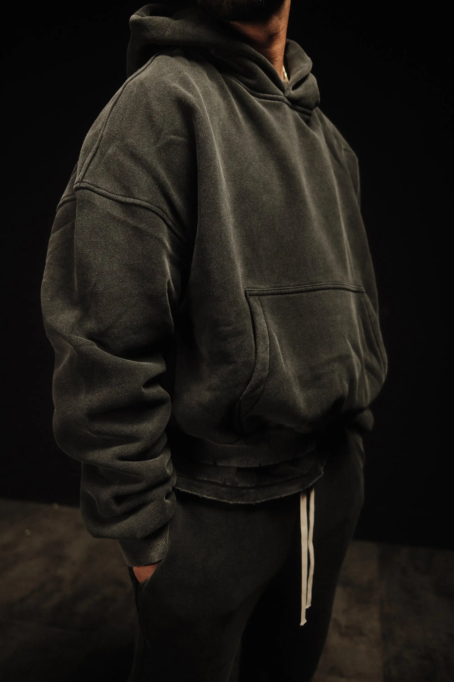 VINTAGE BLACK HOODIE OKO MAISON