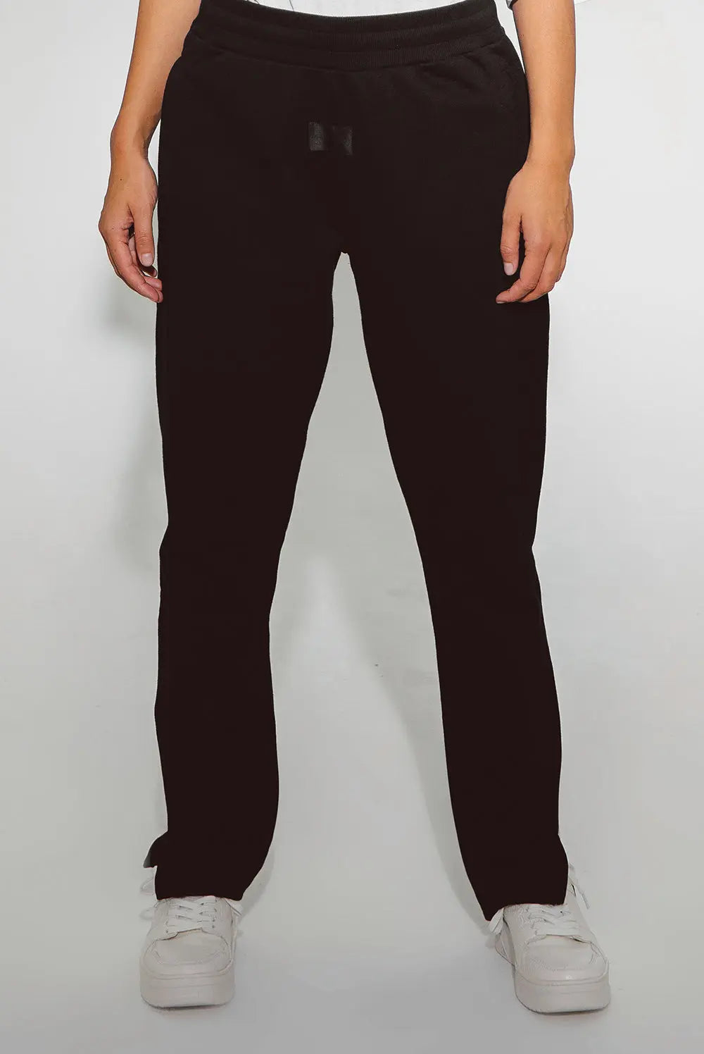 FLARED JOG PANTALON OKOMaison